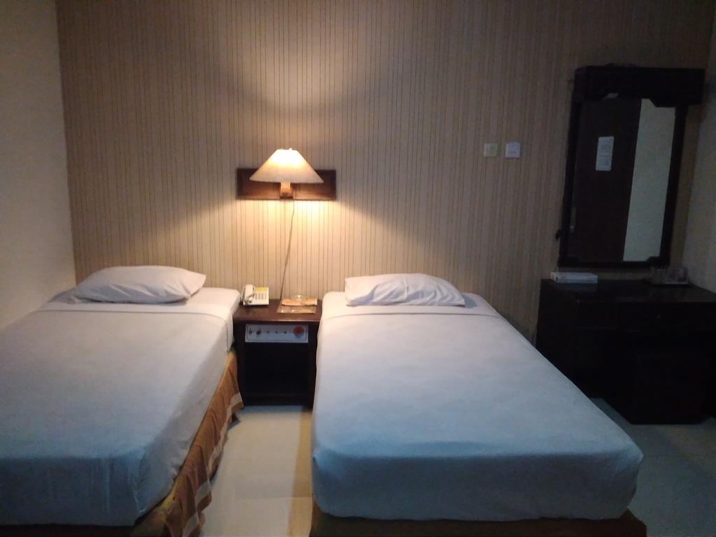 Hotel Matahari Джокякарта Екстериор снимка