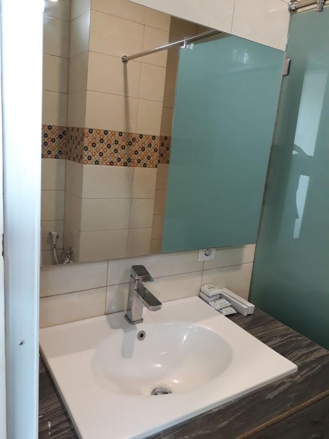 Hotel Matahari Джокякарта Екстериор снимка