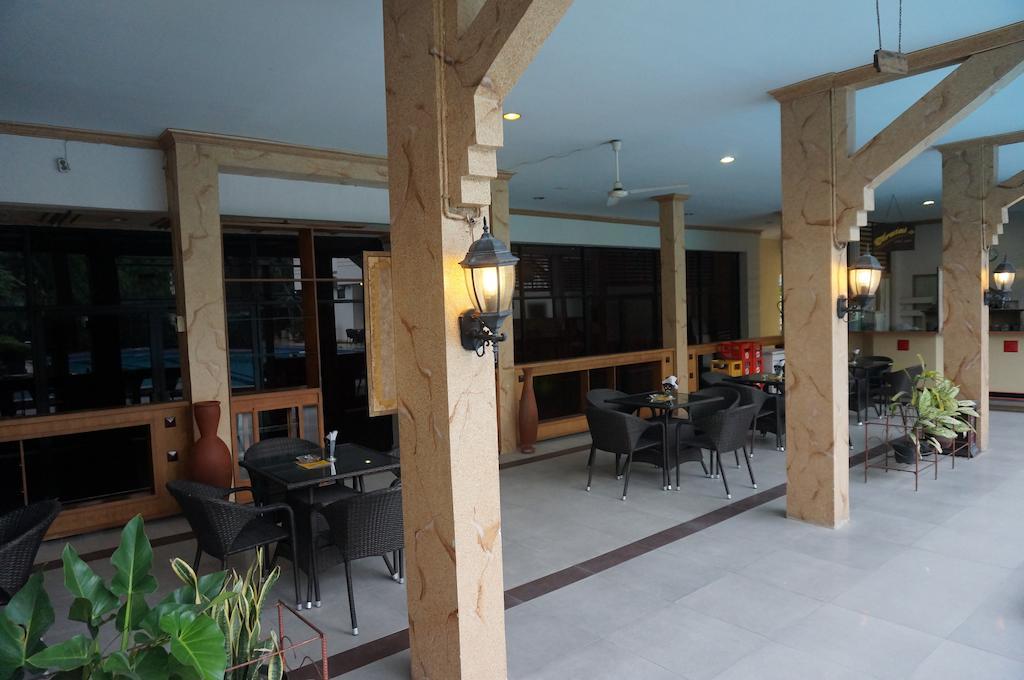 Hotel Matahari Джокякарта Екстериор снимка